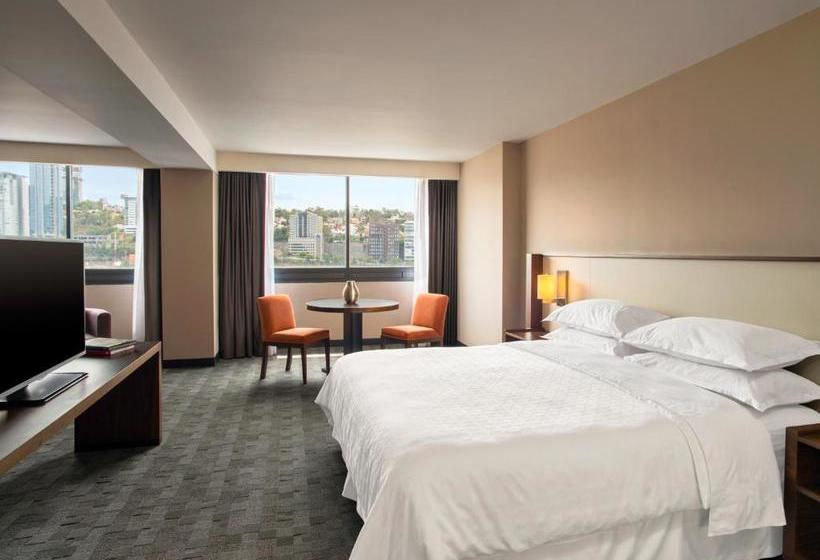ホテル Sheraton Mexico City Santa Fe