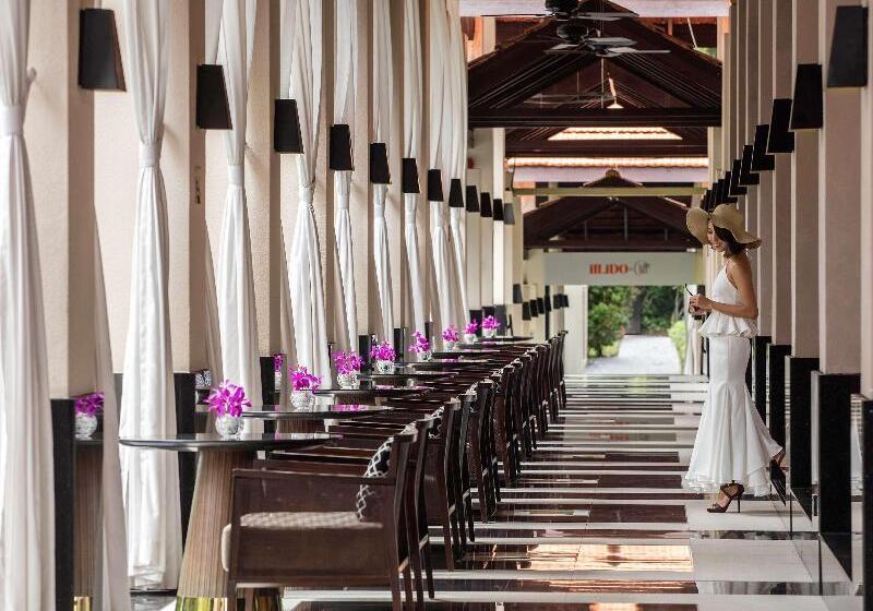 هتل Sofitel Singapore Sentosa Resort & Spa