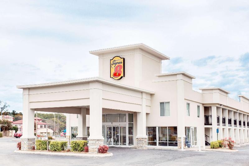 فندق Super 8 By Wyndham Dalton