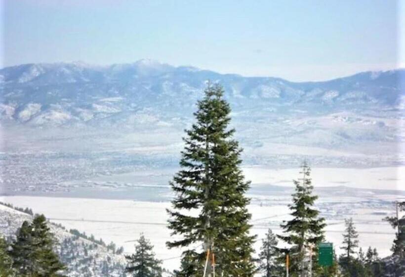 Отель Tahoe Summit Village