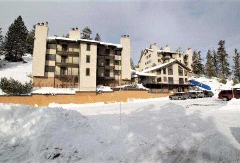 Отель Tahoe Summit Village