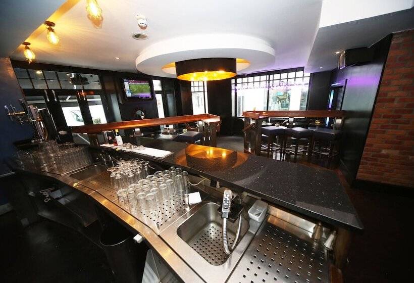 בית מלון כפרי Temple Bar