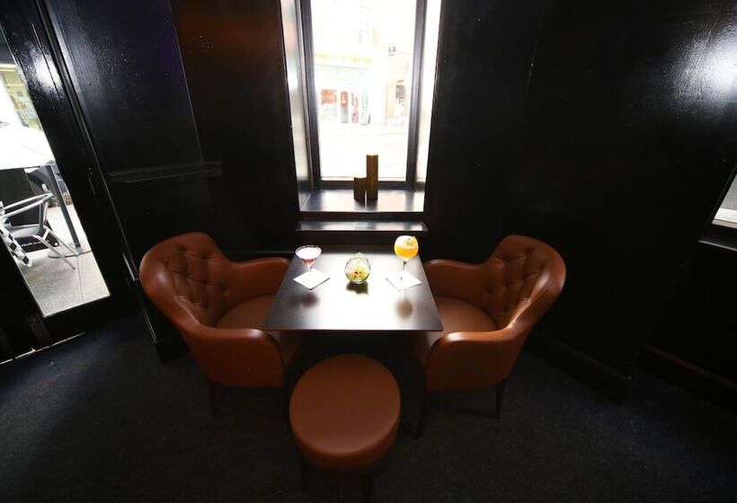 בית מלון כפרי Temple Bar