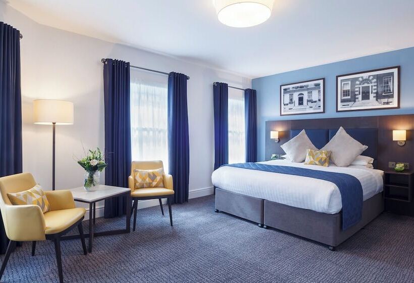 בית מלון כפרי Temple Bar