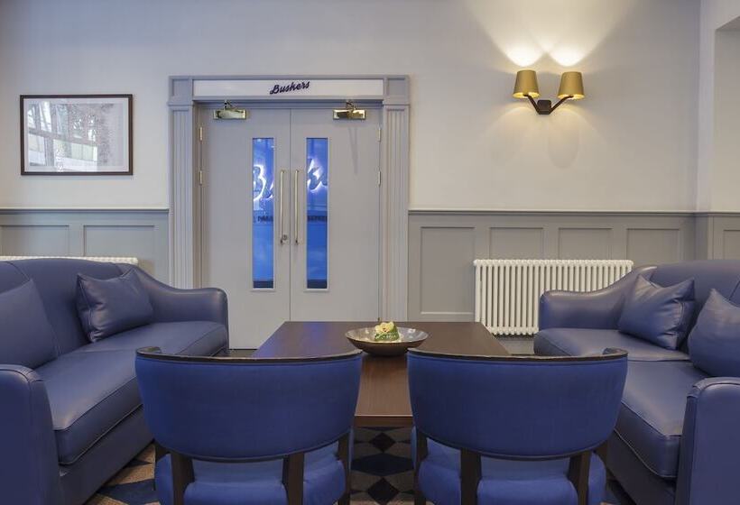 בית מלון כפרי Temple Bar