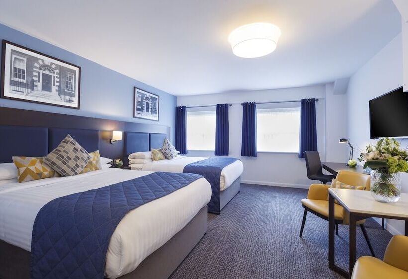 בית מלון כפרי Temple Bar