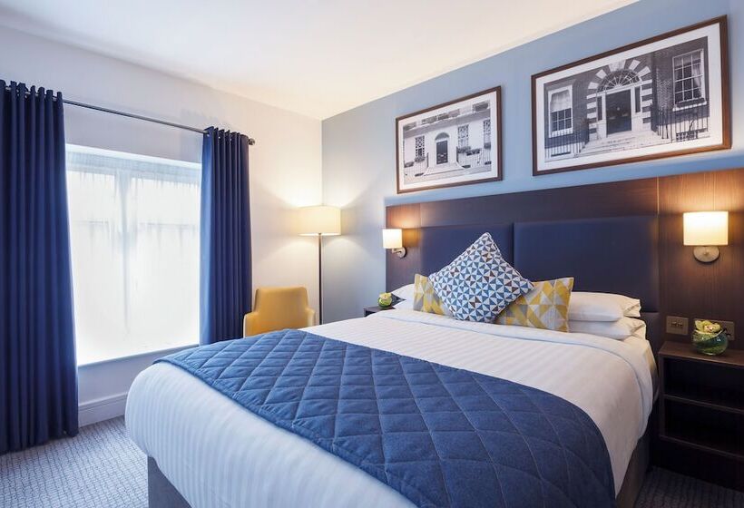 בית מלון כפרי Temple Bar