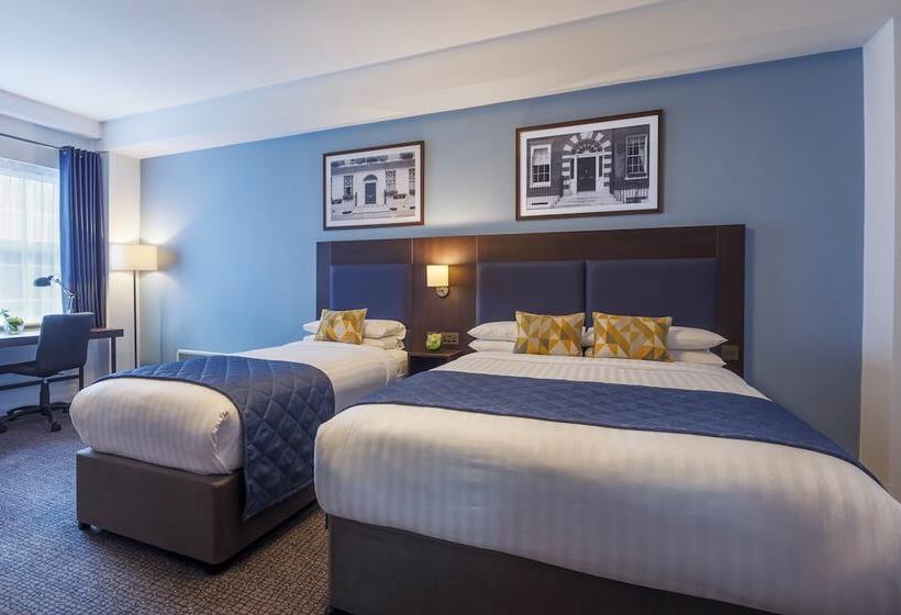 בית מלון כפרי Temple Bar