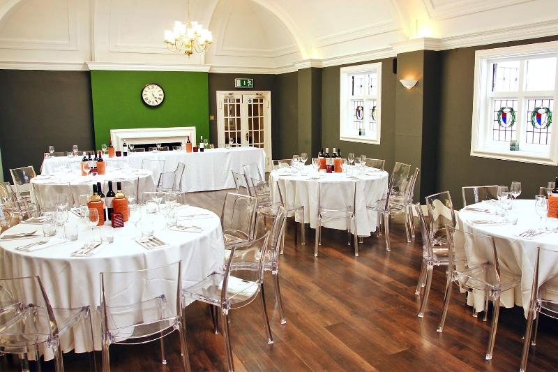 酒店 The Angel Posting House & Livery