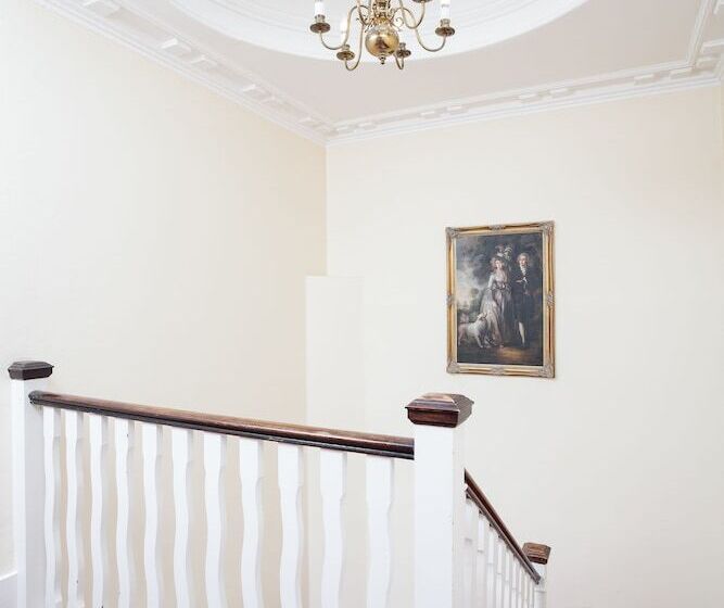 酒店 The Angel Posting House & Livery