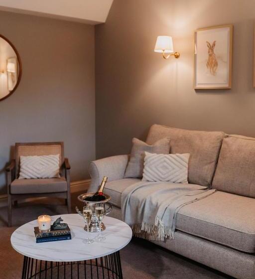 Отель The Boar's Head