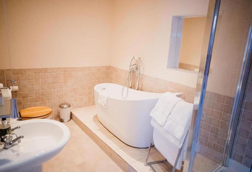 ホテル The Cricketers Arms