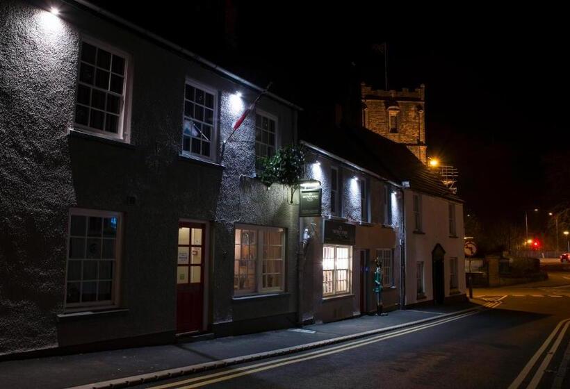 בית מלון כפרי The First Hurdle Guest House