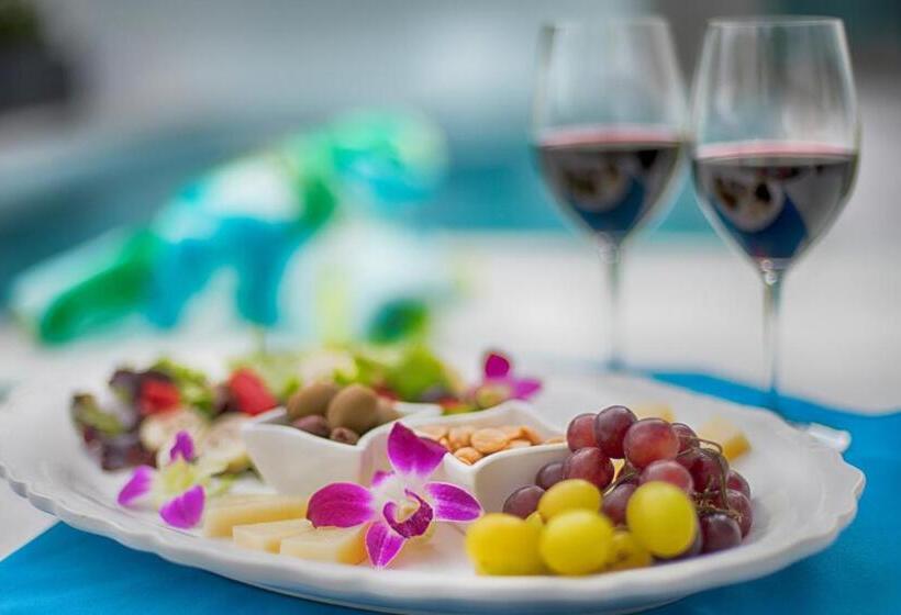 בית מלון כפרי The Gardens