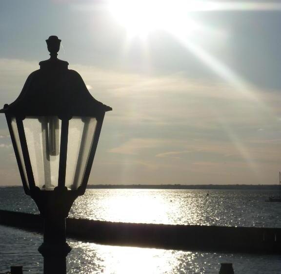 The George Hotel And Beach Club