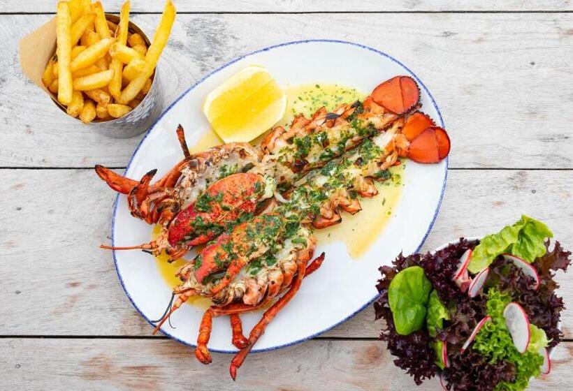 The George Hotel And Beach Club