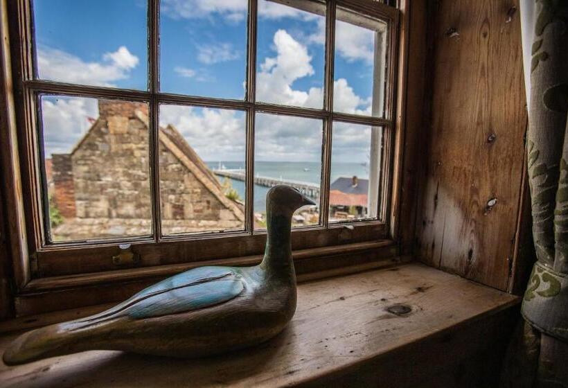 The George Hotel And Beach Club