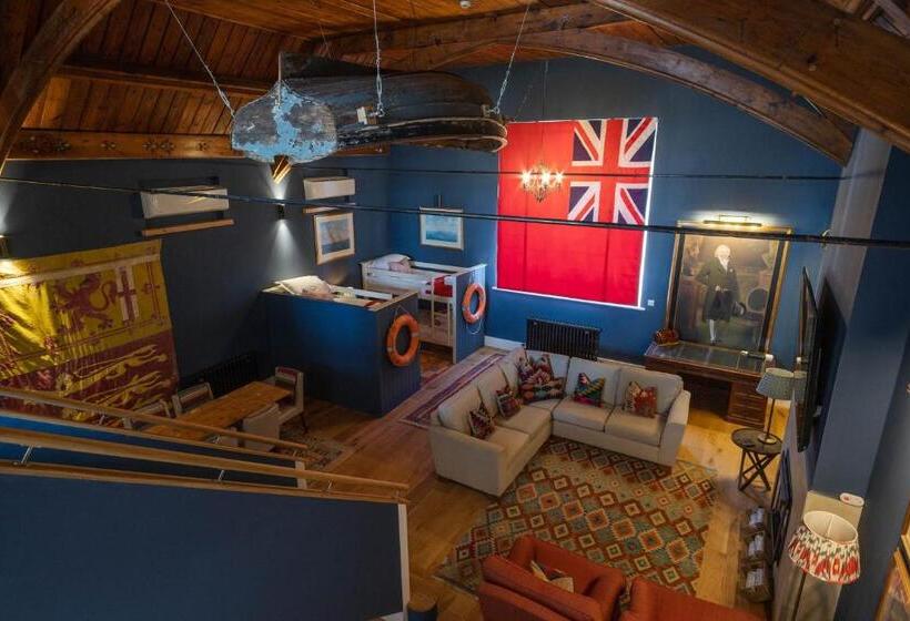 The George Hotel And Beach Club