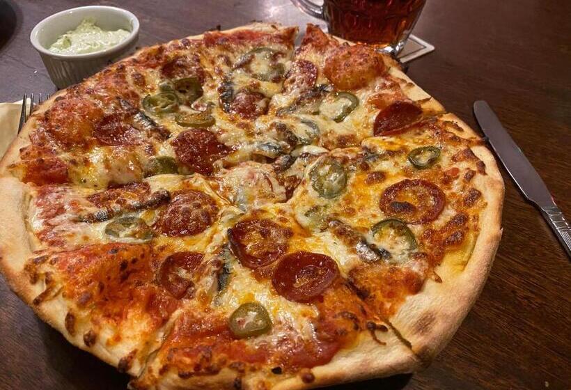 فندق The Griffin Llyswen