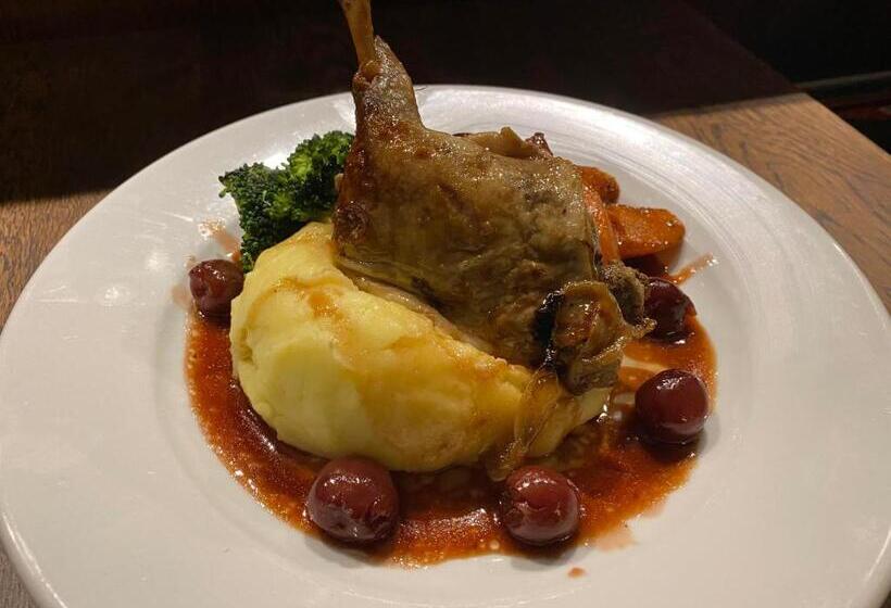 فندق The Griffin Llyswen