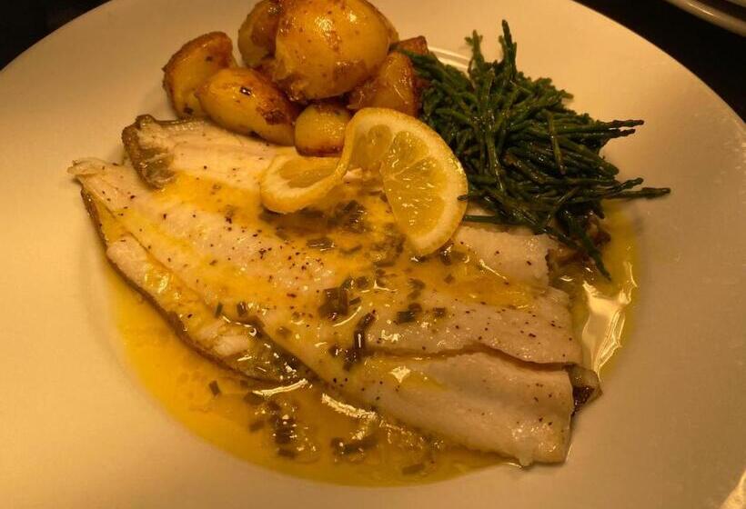 فندق The Griffin Llyswen