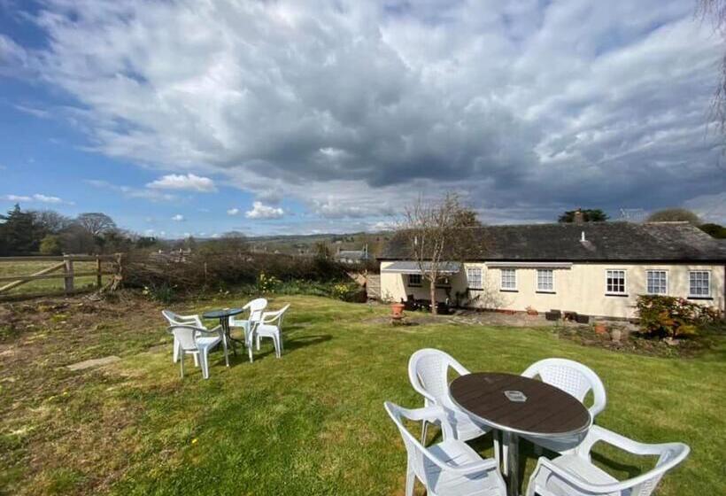 فندق The Griffin Llyswen