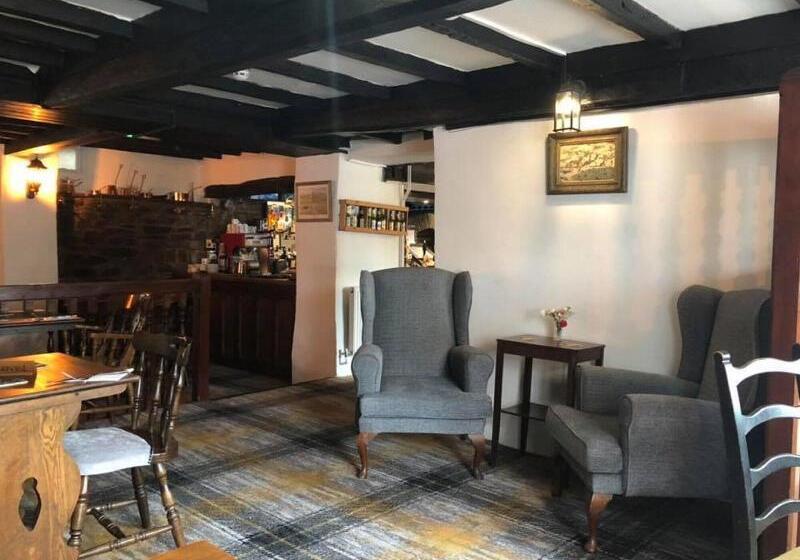 فندق The Griffin Llyswen