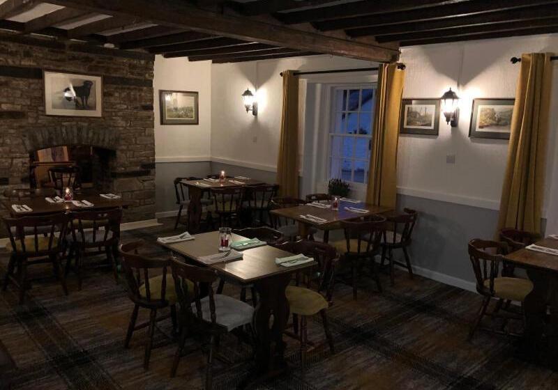 فندق The Griffin Llyswen