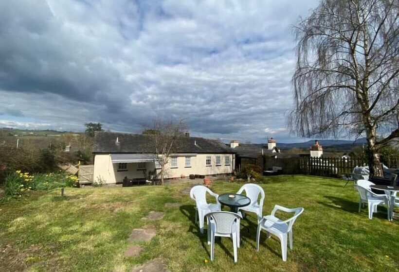 فندق The Griffin Llyswen