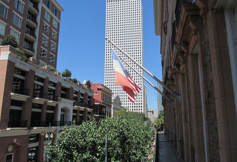 هتل The Lafayette New Orleans By Kasa