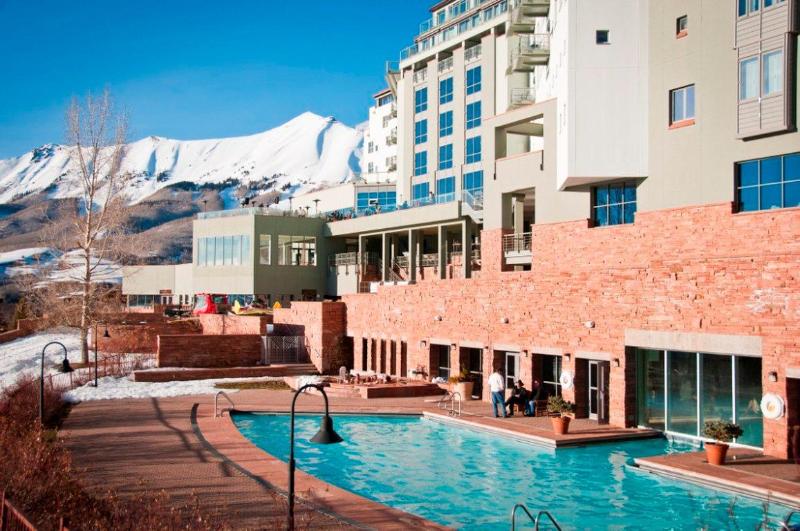 هتل The Peaks Resort And Spa