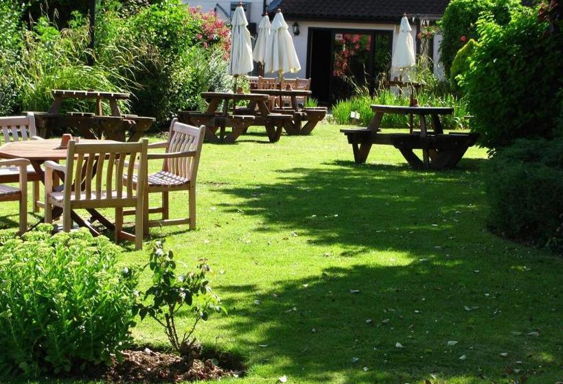 בית מלון כפרי The Plough Inn