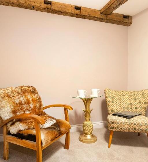 فندق The Queen's Inn