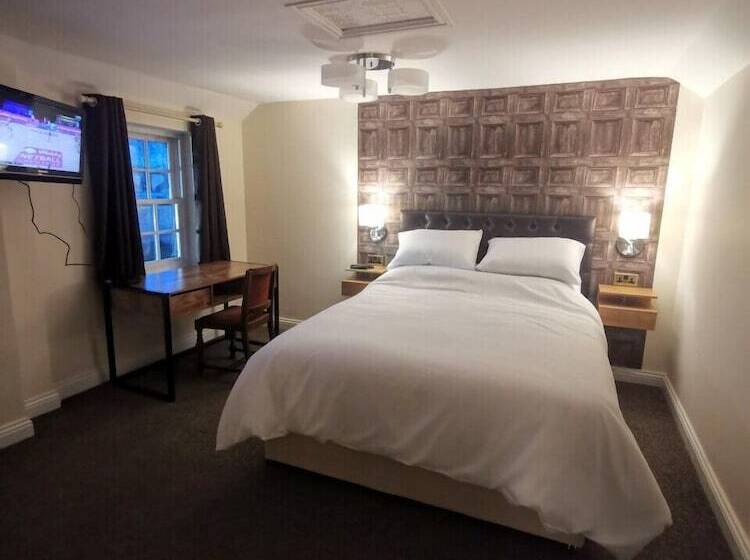 ホテル The Redwell Inn