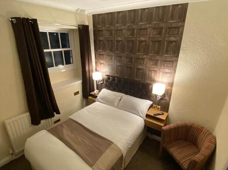 ホテル The Redwell Inn