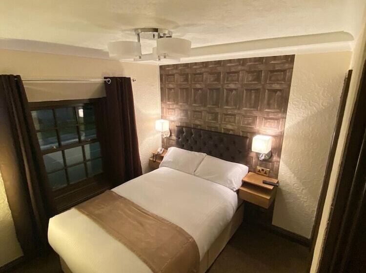 ホテル The Redwell Inn