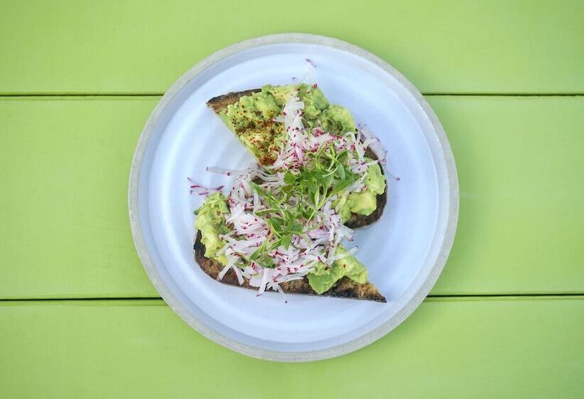 Отель The Saguaro Palm Springs