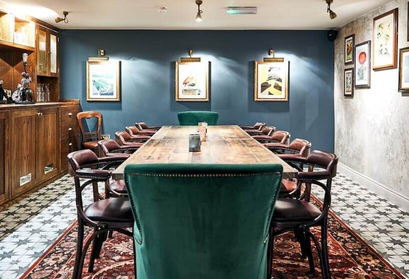 בית מלון כפרי The Wellington Arms