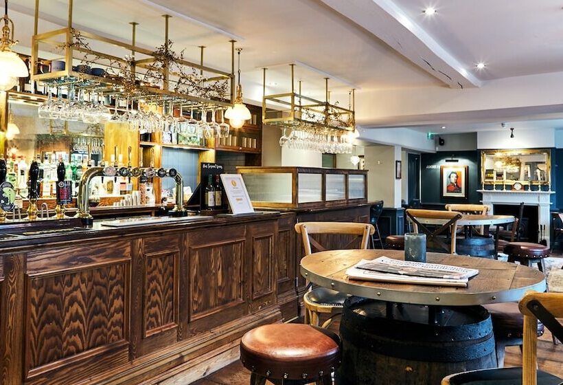 בית מלון כפרי The Wellington Arms