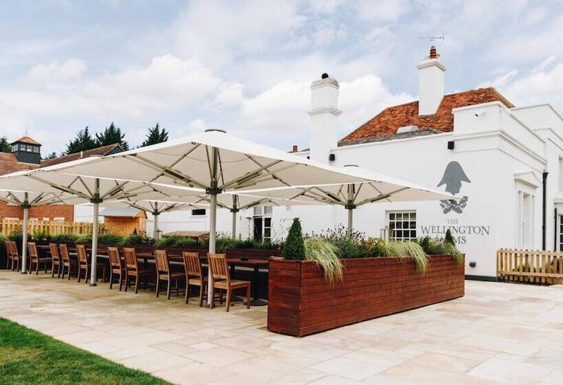 בית מלון כפרי The Wellington Arms