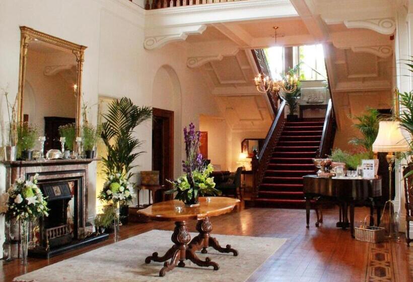 בית מלון כפרי Tinakilly Country House