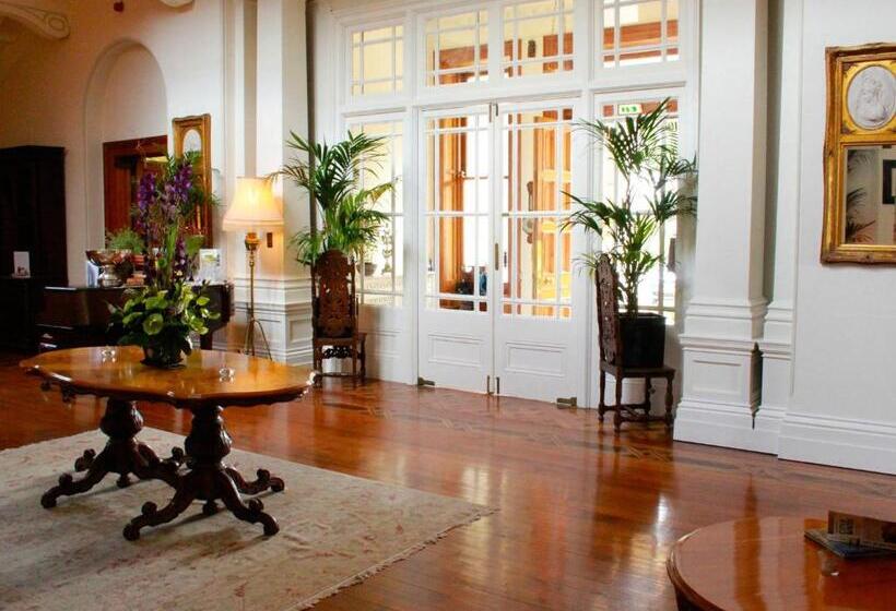 בית מלון כפרי Tinakilly Country House