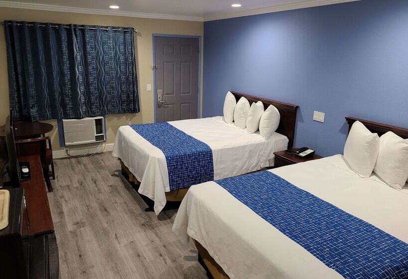 فندق Travelodge By Wyndham Clearlake
