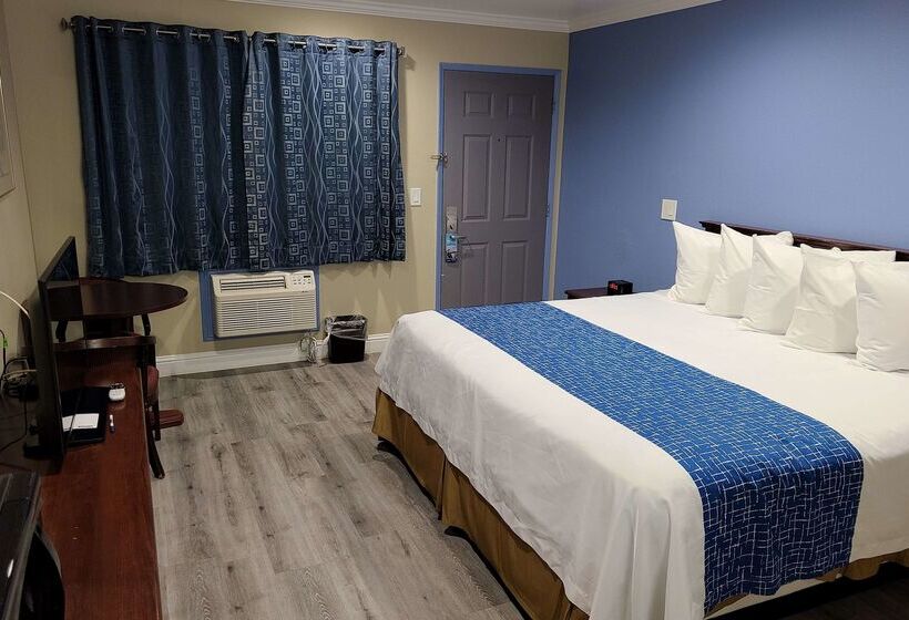 فندق Travelodge By Wyndham Clearlake