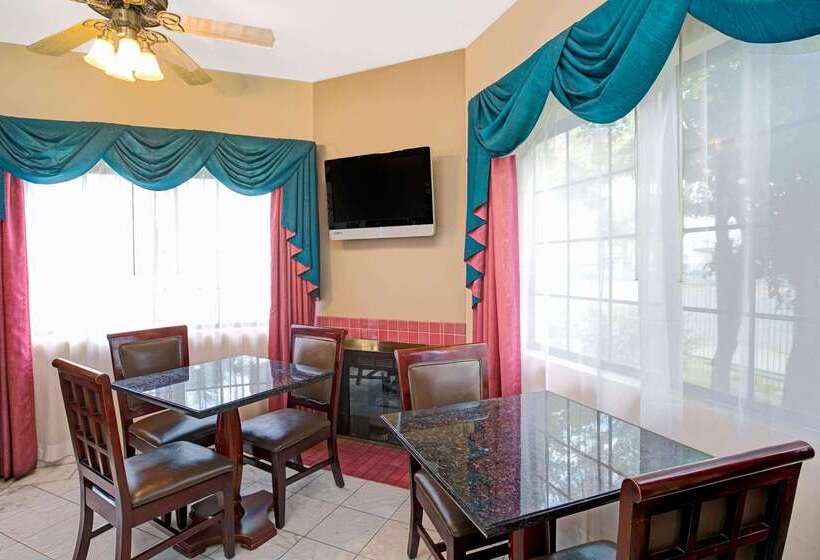 فندق Travelodge By Wyndham Lynwood