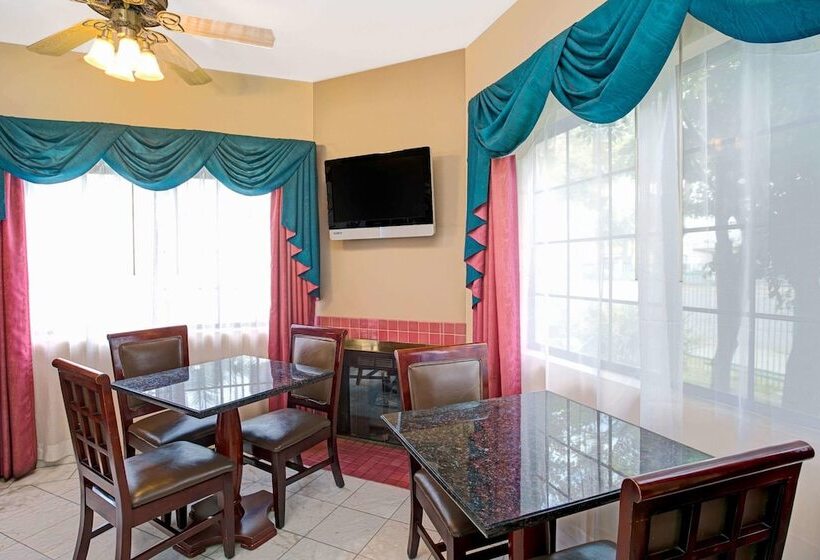 فندق Travelodge By Wyndham Lynwood