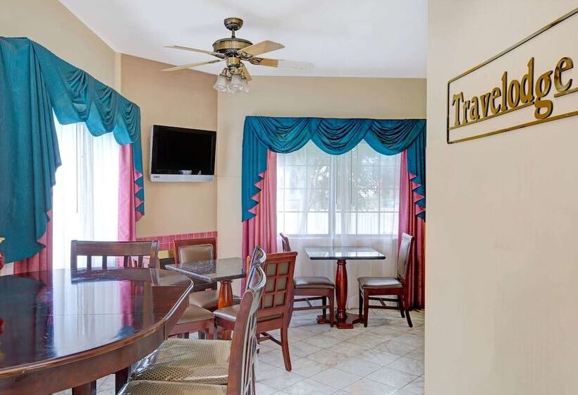 فندق Travelodge By Wyndham Lynwood