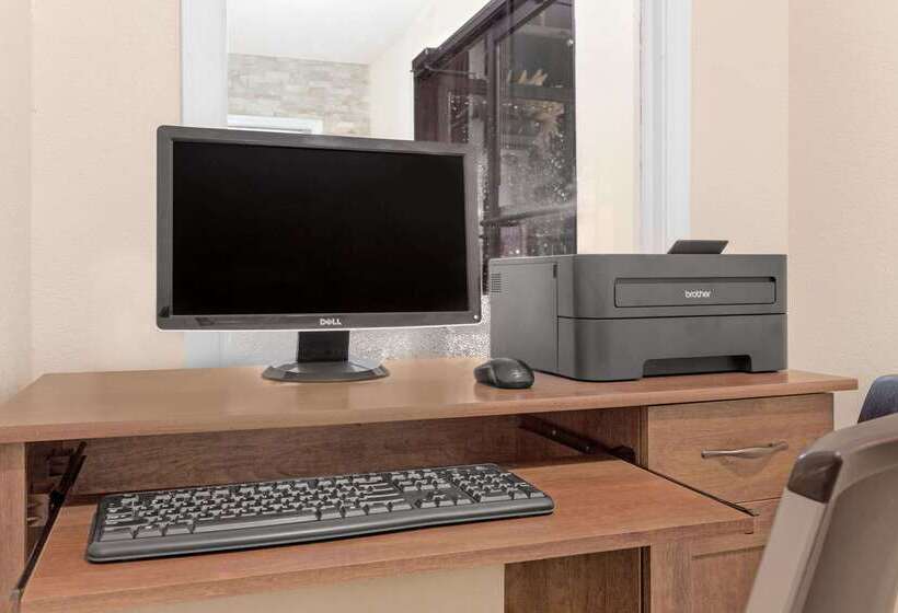 فندق Travelodge By Wyndham Perry National Fairgrounds Area I 75