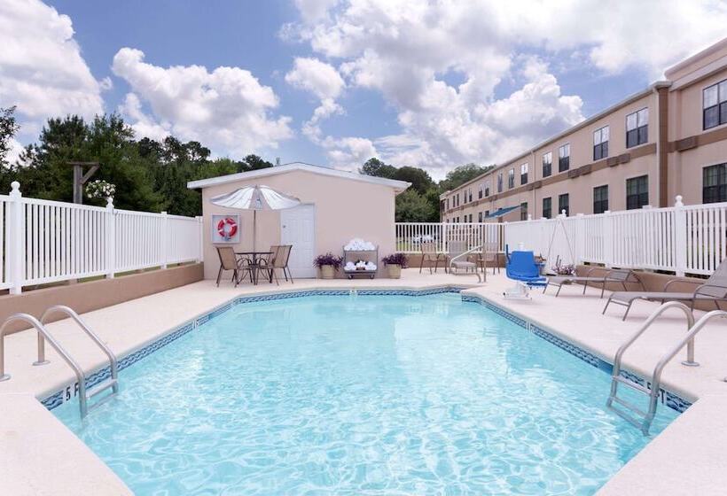 فندق Travelodge By Wyndham Perry National Fairgrounds Area I 75