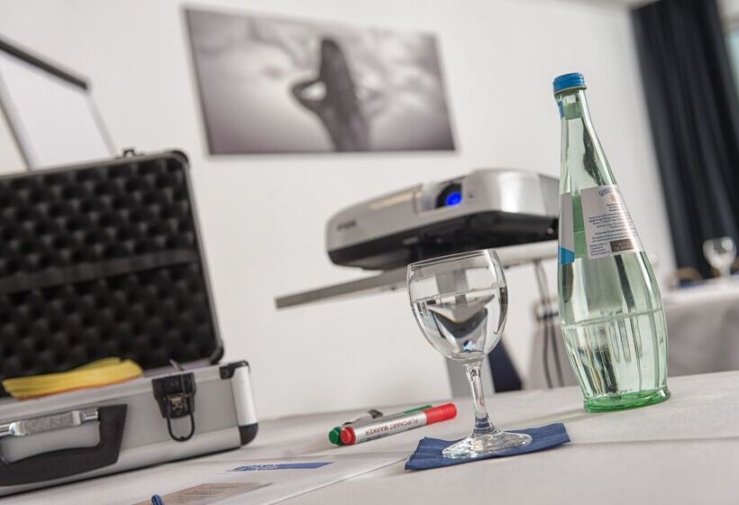 酒店 Good Morning + Bad Oldesloe